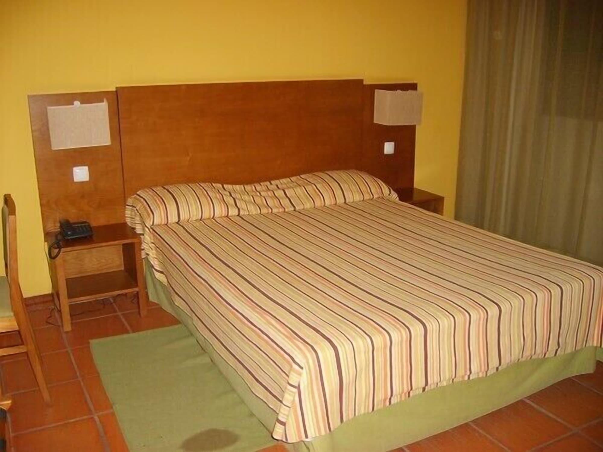 סאו פיליפי Bamboo Xaguate Hotel מראה חיצוני תמונה